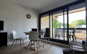 Apartment Near The City Center